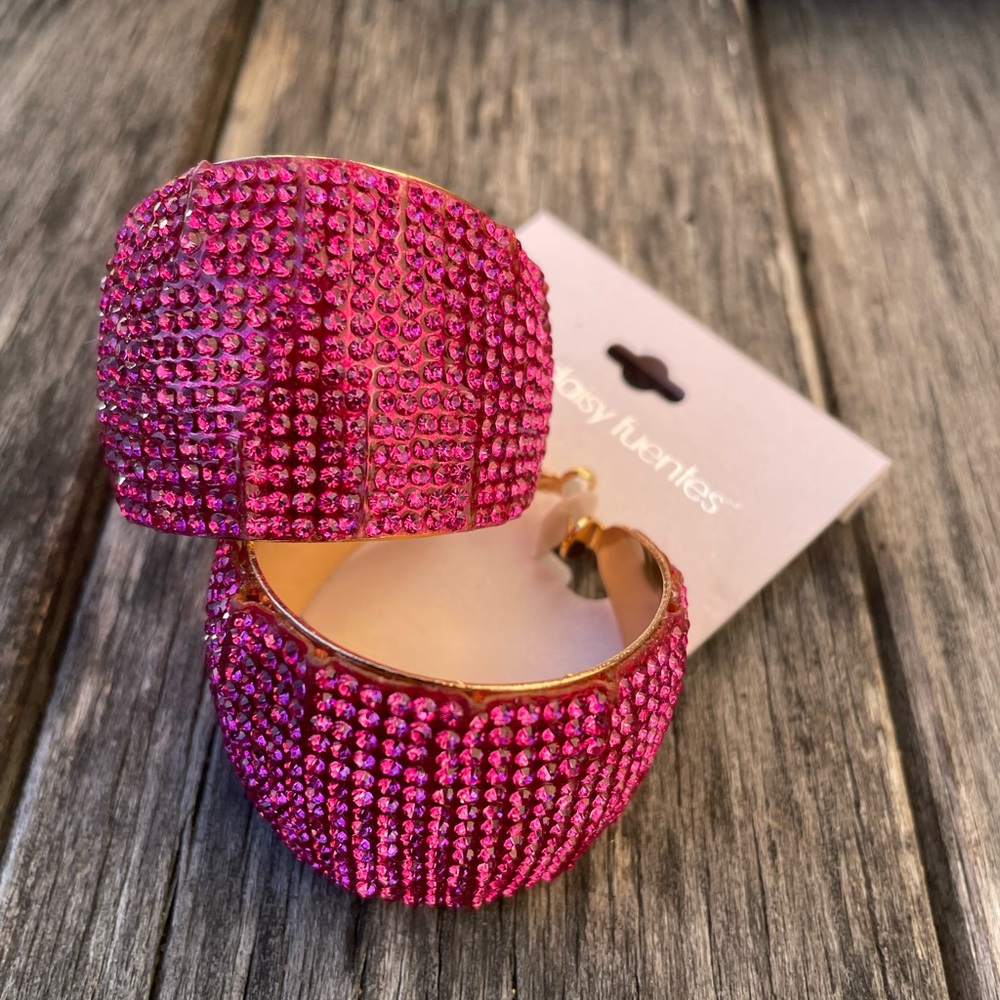 Daisy Fuentes Fuchsia Rhinestone Cuff earrings - Picture 3 of 3